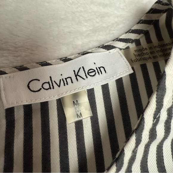 Calvin Klein gray and White Striped Blouse ruffled sleeves size medium - Picture 5 of 9